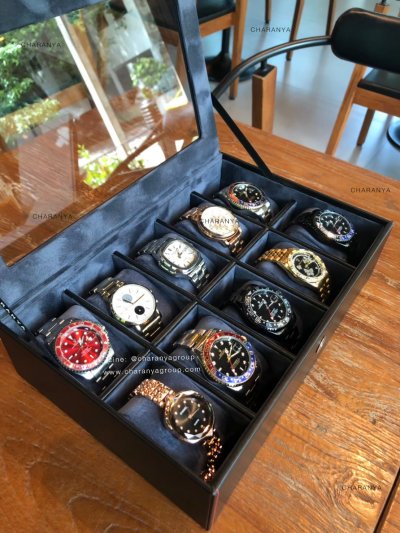 กล่องเก็บนาฬิกา 10 เรือน สีดำ น้ำเงิน Navy Blue หุ้มหนังเย็บเกรดพรีเมี่ยม  Premium 10 Slots Watches Box Storage Organizer จะข้อมือเล็กหรือข้อมือใหญ่ก็รัดสายได้ หมอนนิ่ม ไซส์มาตรฐาน รองรับหน้าปัด 50มม. ใส่นาฬิกาเรือนใหญ่ได้ งานสวย วัสดุดี