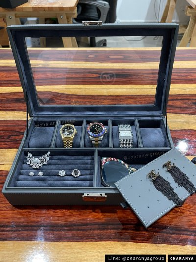 กล่องเครื่องประดับ กล่องนาฬิกา สีเทา มีช่องใส่แหวน และช่องใส่เครื่องประดับต่าง ๆ กล่องใส่แว่น พร้อมกุญแจล็อค หรูหรา งานสวย เนื้องานดี ผลิตด้วยวัสดุเกรดดี เนื้องานสวย watch and jewelry Storage - Gray