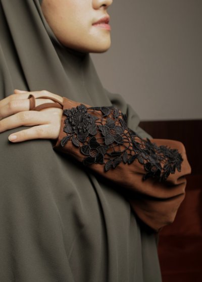 Safa Noor Abaya