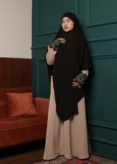 Layl Sienna in Hazelnut