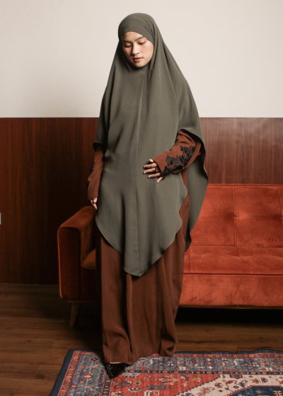 Safa Noor Abaya