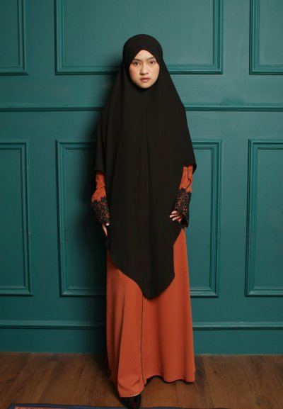 Layl Sienna Abaya in Teracotta