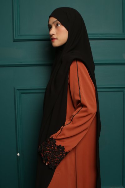 Layl Sienna in Teracotta