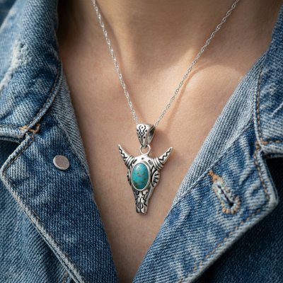 Sterling Silver Turquoise Bull Pendant with Chain 18 Inches