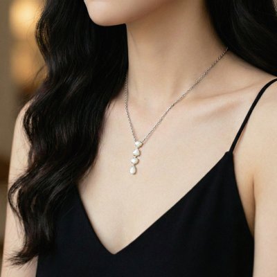 Sterling Silver Mother of Pearl Necklace 18 Inches