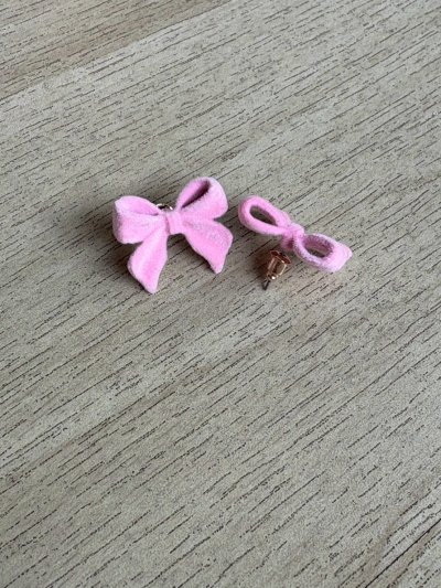 RIBBON EARRING STUD (black)