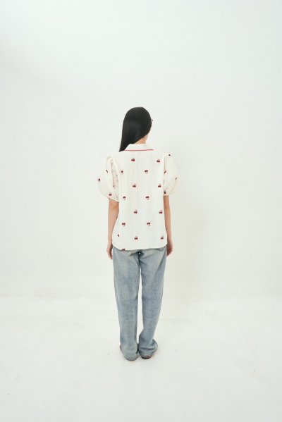 จัดส่ง 6 กุมภา LIU TOP WHITE