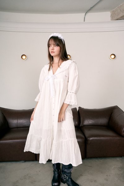 HAYDEN DRESS (WHITE) เเขนสั้นขึ้น