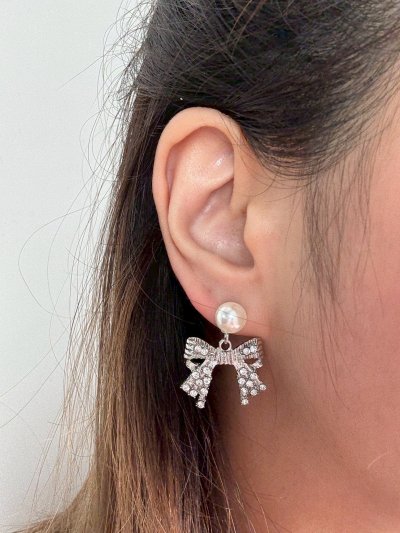 diana ribbon earring