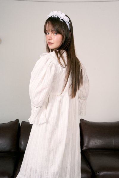 HAYDEN DRESS (WHITE) เเขนสั้นขึ้น