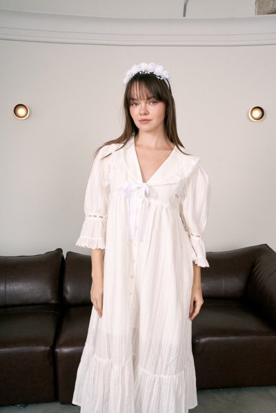 HAYDEN DRESS (WHITE) เเขนสั้นขึ้น