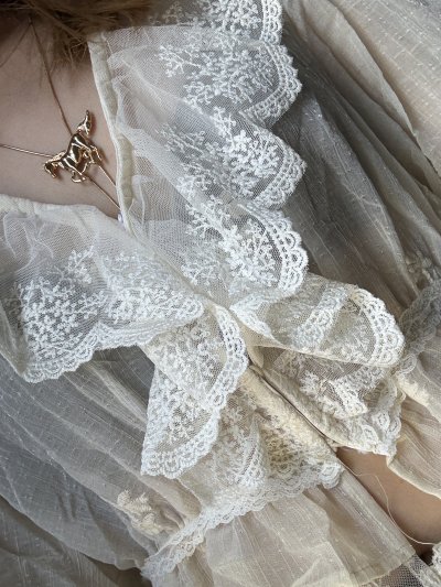 LILY TOP