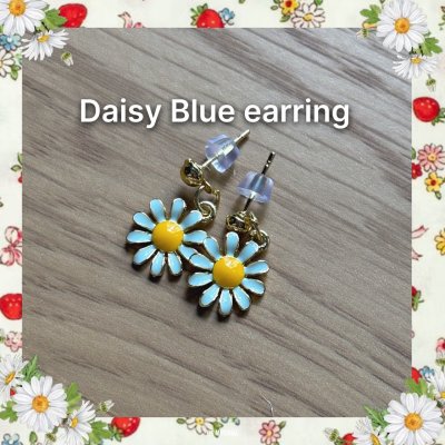 DAISY BLUE EARRING