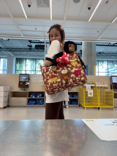 จัดส่ง 12 พฤษภา  BAMBI FLUFFY BAG