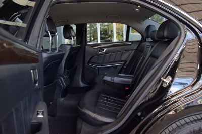 Mercedes-Benz E 200 Sedan ปี 2013 จด 2014