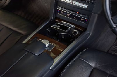 Mercedes-Benz E 200 Sedan ปี 2013 จด 2014
