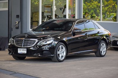 Mercedes-Benz E 200 Sedan ปี 2013 จด 2014