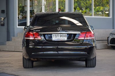 Mercedes-Benz E 200 Sedan ปี 2013 จด 2014