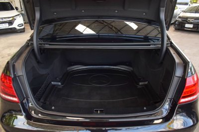 Mercedes-Benz E 200 Sedan ปี 2013 จด 2014
