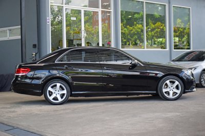 Mercedes-Benz E 200 Sedan ปี 2013 จด 2014