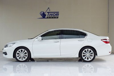 HONDA ACCORD 2.4 EL NAVI ปี 2018 จด 2019