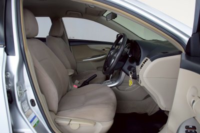 TOYOTA ALTIS 1.8E ปี 2012 จด 13