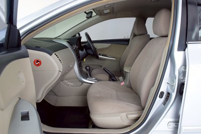 TOYOTA ALTIS 1.8E ปี 2012 จด 13