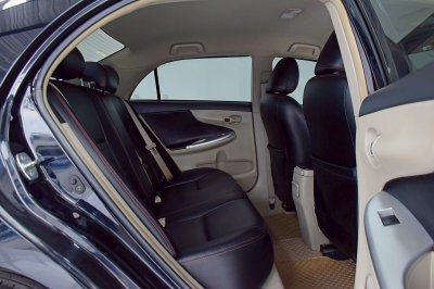 TOYOTA ALTIS 1.8E ปี 2013