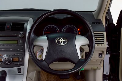 TOYOTA ALTIS 1.8E ปี 2013
