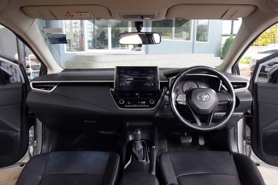 TOYOTA ALTIS New 1.6G ปี 2020