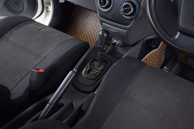 TOYOTA AVANZA 1.5S ปี 2013