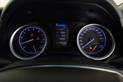 TOYOTA CAMRY 2.0G ปี 2018 จด 19