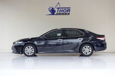 TOYOTA CAMRY 2.0G ปี 2018 จด 19