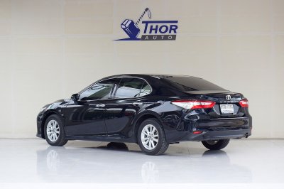 TOYOTA CAMRY 2.0G ปี 2018 จด 19