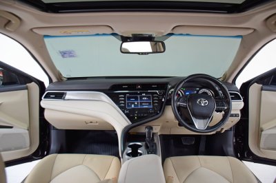 TOYOTA CAMRY 2.5 Hybrid Premium ปี 2019