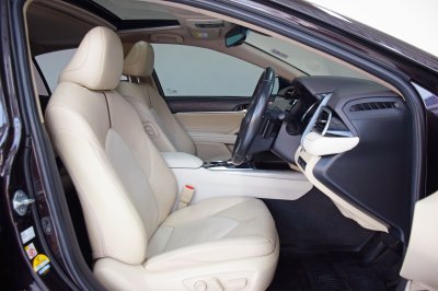 TOYOTA CAMRY 2.5 Hybrid Premium ปี 2019