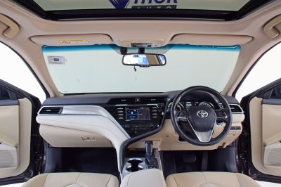 TOYOTA CAMRY 2.5 Hybrid ปี 2019