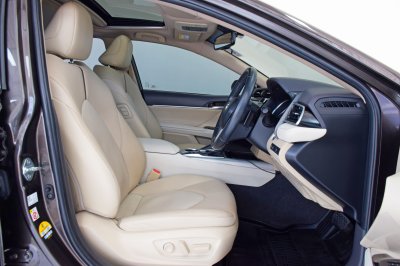 TOYOTA CAMRY 2.5 Hybrid ปี 2019