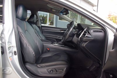 TOYOTA CAMRY 2.0G ปี 2020