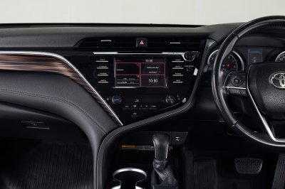TOYOTA CAMRY 2.0G ปี 2020