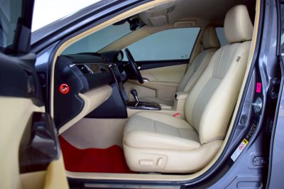 TOYOTA CAMRY 2.5 Hybrid Premium AT ปี 2015