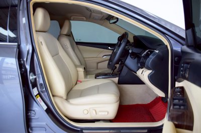 TOYOTA CAMRY 2.5 Hybrid Premium AT ปี 2015