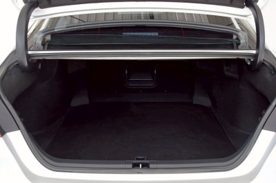 TOYOTA CAMRY 2.0G ปี 2019