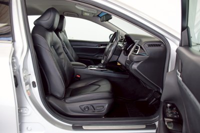 TOYOTA CAMRY 2.0G ปี 2019