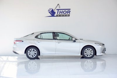 TOYOTA CAMRY 2.0G ปี 2019