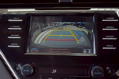 TOYOTA CAMRY 2.0G ปี 2019