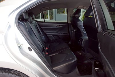 TOYOTA CAMRY 2.0G ปี 2019