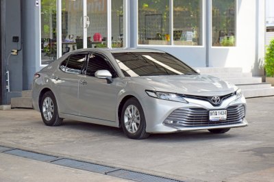 TOYOTA CAMRY 2.0G ปี 2019