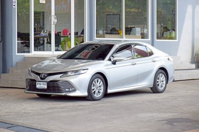TOYOTA CAMRY 2.0G ปี 2019