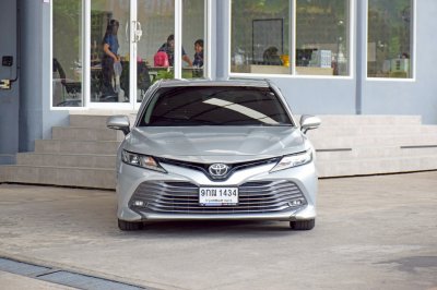 TOYOTA CAMRY 2.0G ปี 2019